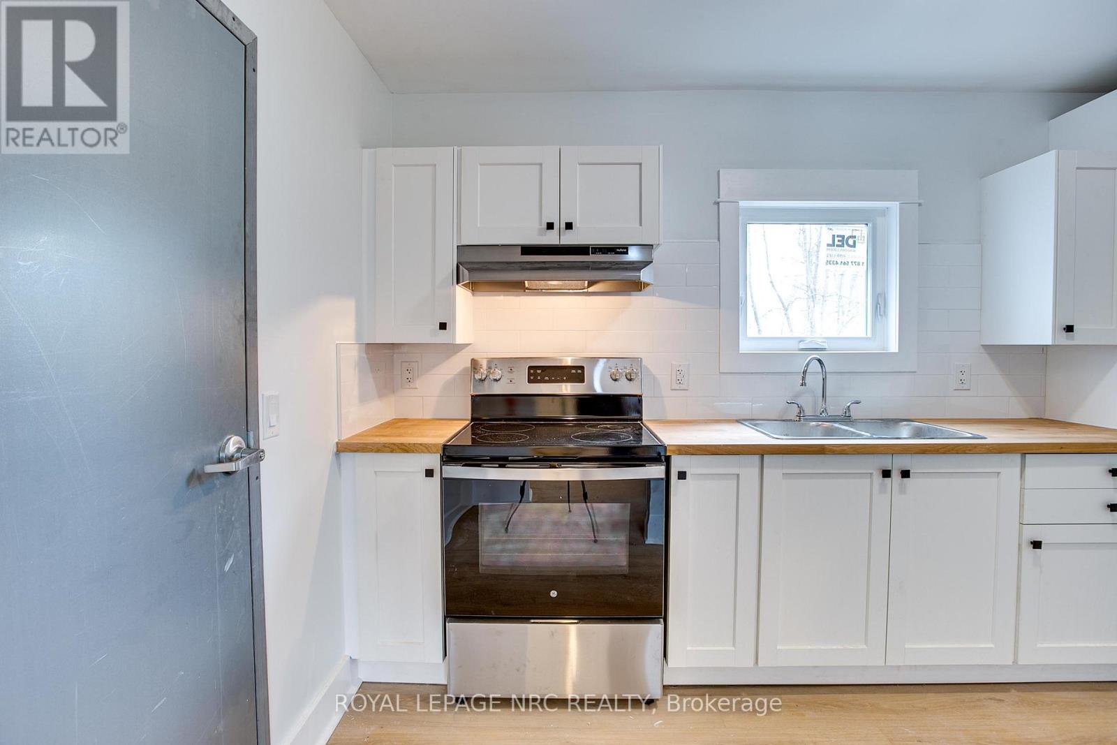 Multiplex at 2 - 316 ELMWOOD AVENUE, Fort Erie (Crystal Beach)
