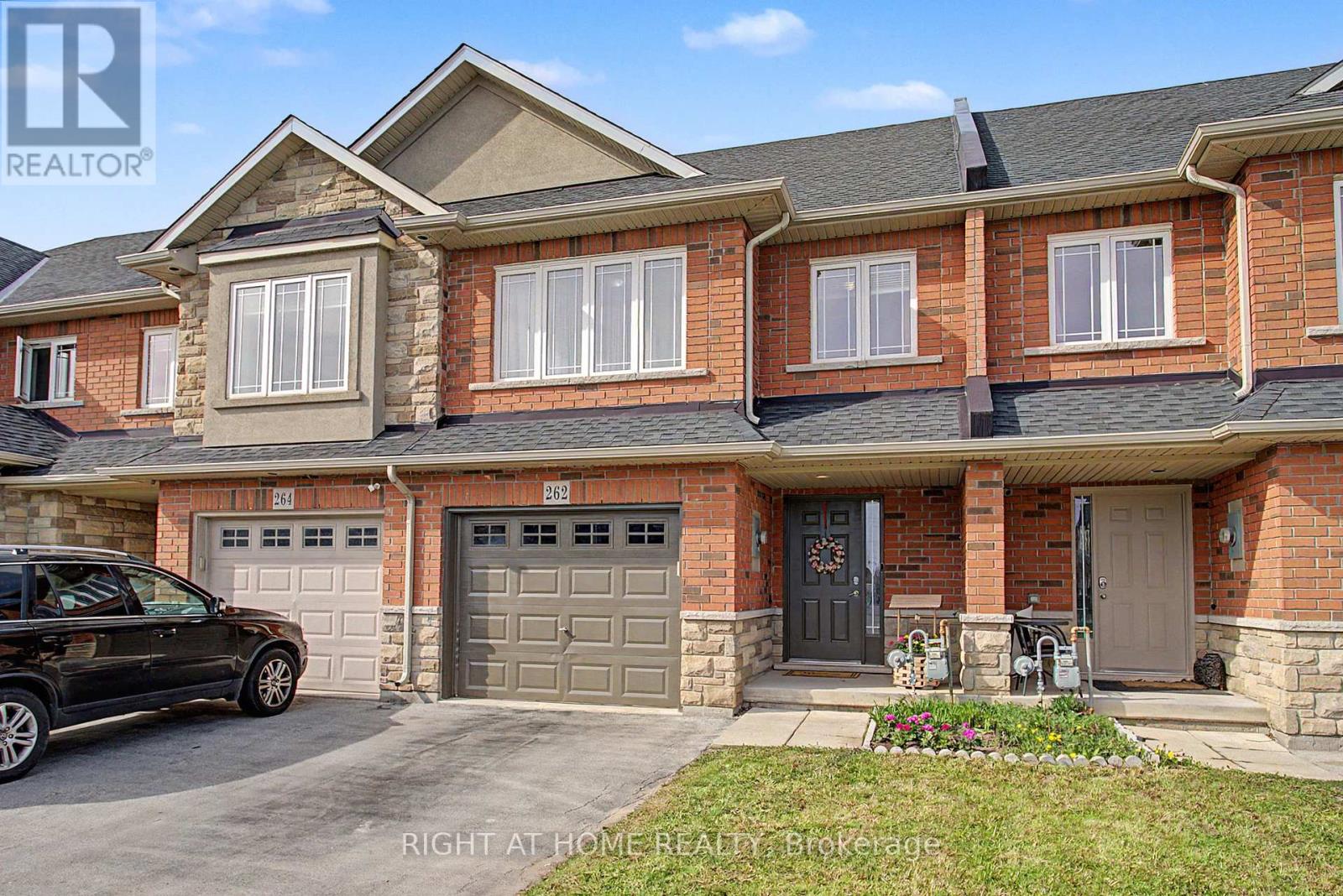 Townhouse at 262 PINEHILL DRIVE, Hamilton