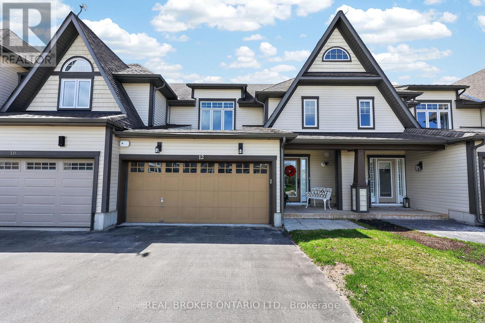 Townhouse at 12 MASTERS CRESCENT, Georgian Bay (Baxter)