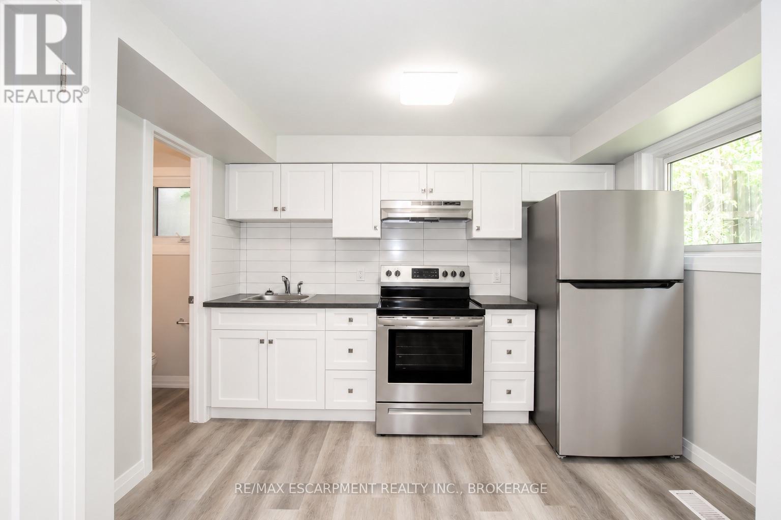 Detached at LOWER - 34 HIGHCOURT CRESCENT, St. Catharines (Vine/Linwell)