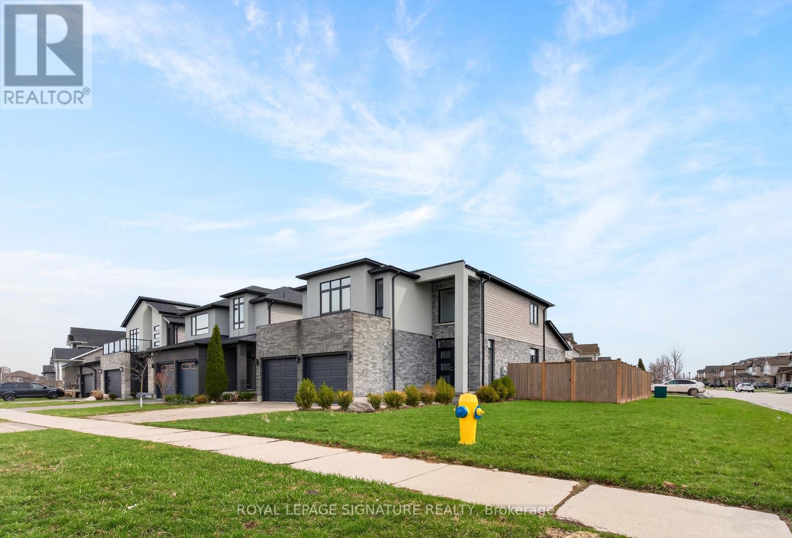 Detached at 2147 WATEROAK DRIVE, London North (North S)