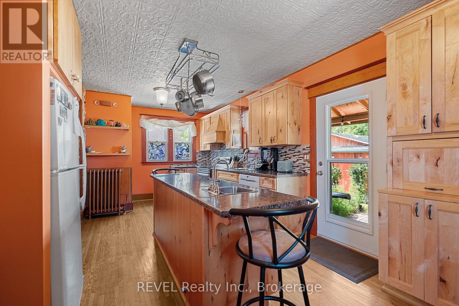 Detached at 208 NORTH STREET, Fort Erie