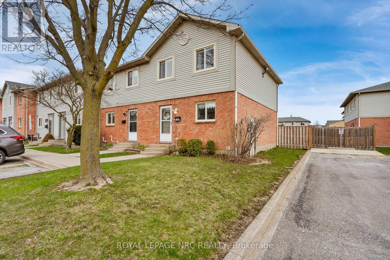 Townhouse at 61 - 65 DORCHESTER BOULEVARD, St. Catharines (Carlton/Bunting)