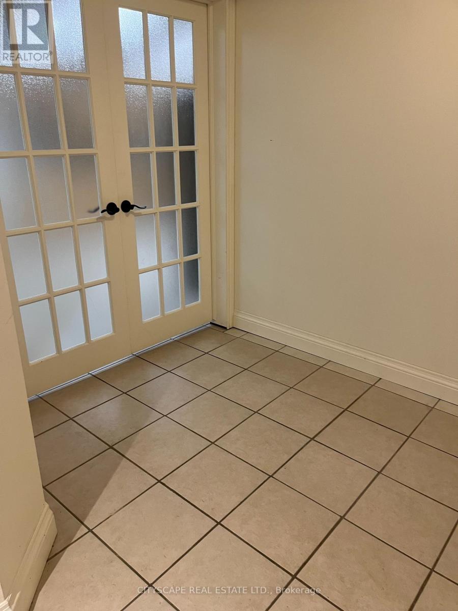 Detached at BSMT - 74 CREANONA BOULEVARD, Hamilton (Winona Park)