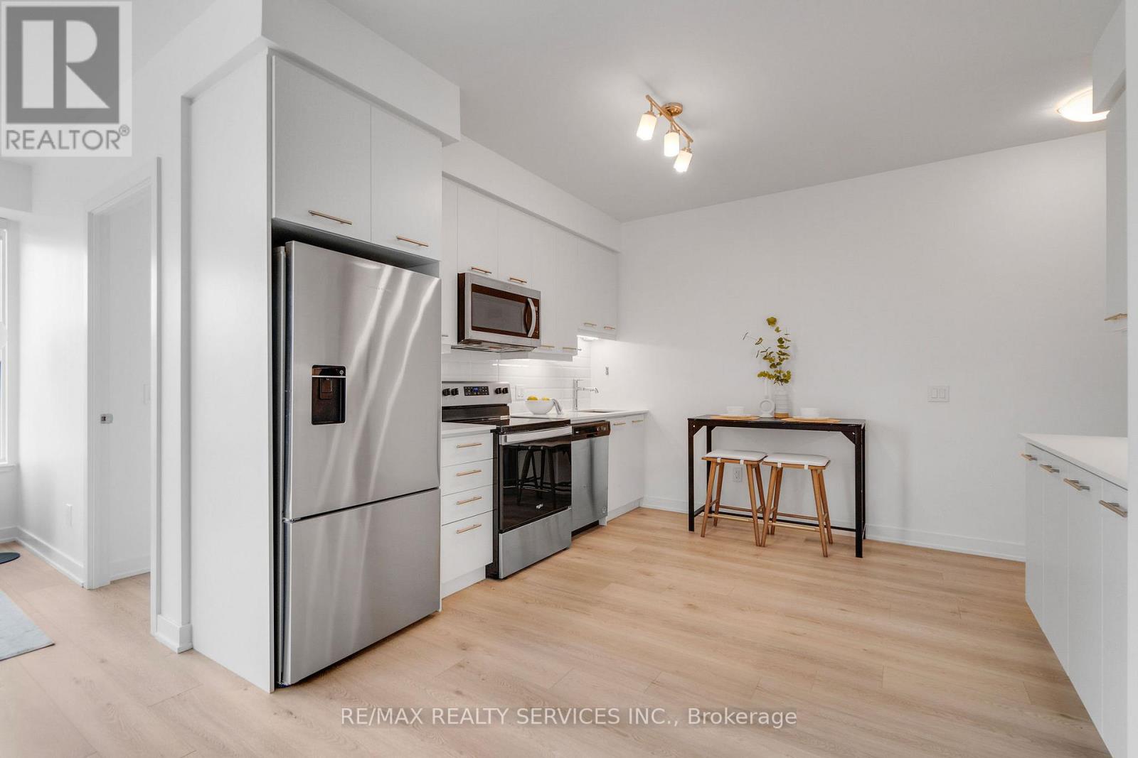 Apartment at 505 - 385 WINSTON ROAD, Grimsby