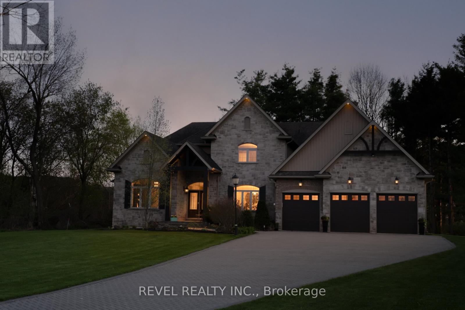 Detached at 1505 MILBUROUGH LINE, Hamilton (Carlisle)