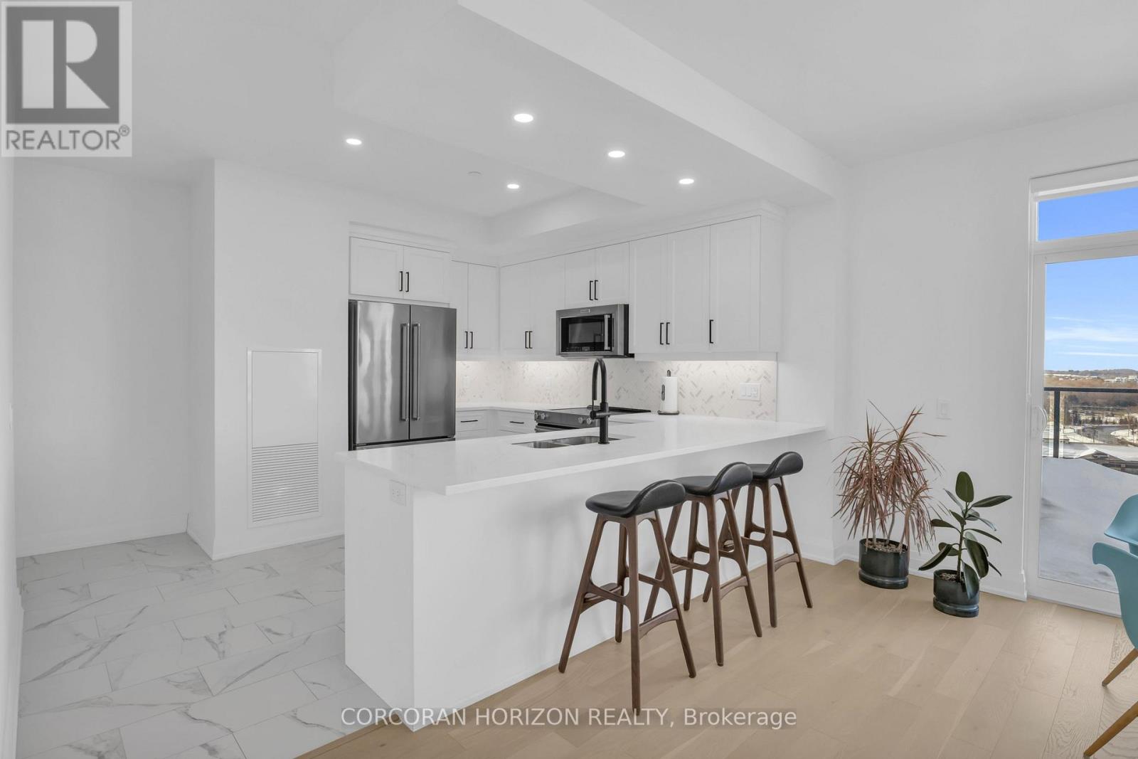 Apartment at 1105 - 71 WYNDHAM STREET S, Guelph (St. Patrick's Ward)