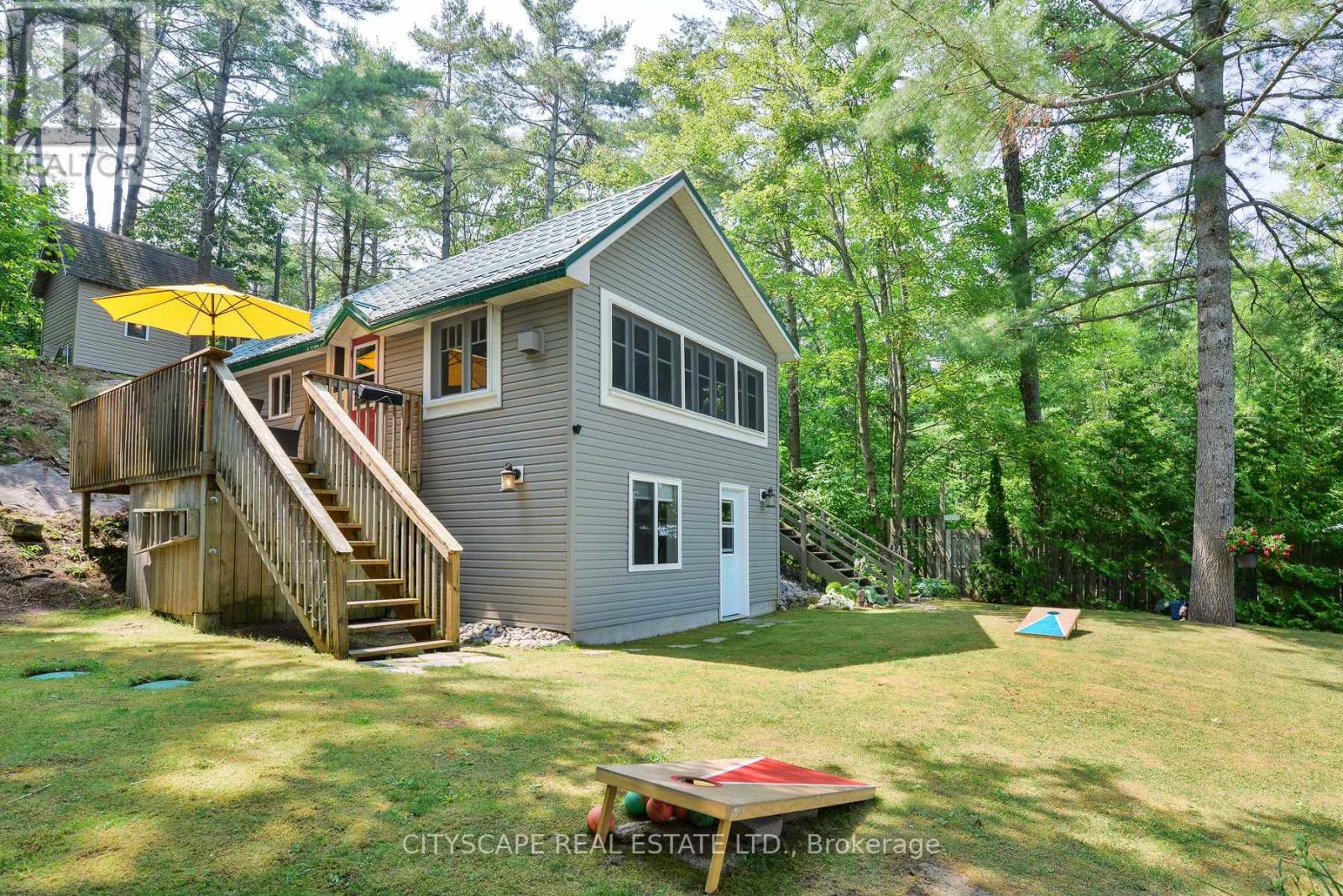 Detached at 2 - 1100 HEWITT STREET E, Gravenhurst