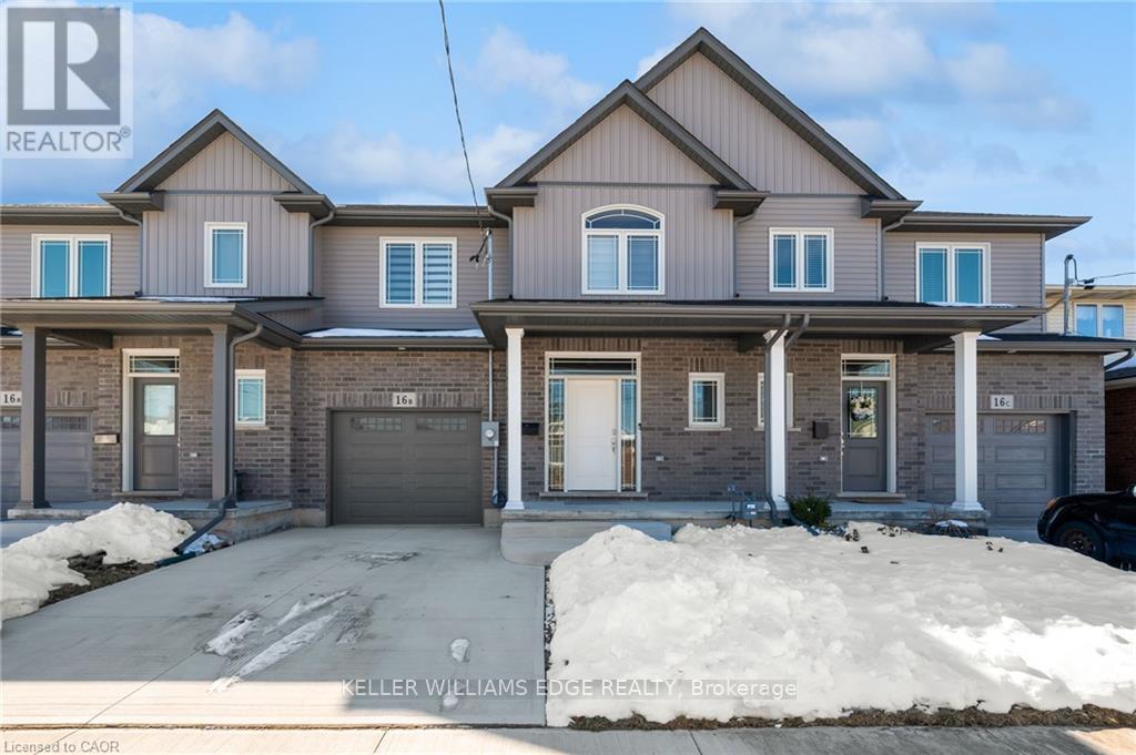 Townhouse at B - 16 PROSPECT AVENUE, St. Catharines (Facer)
