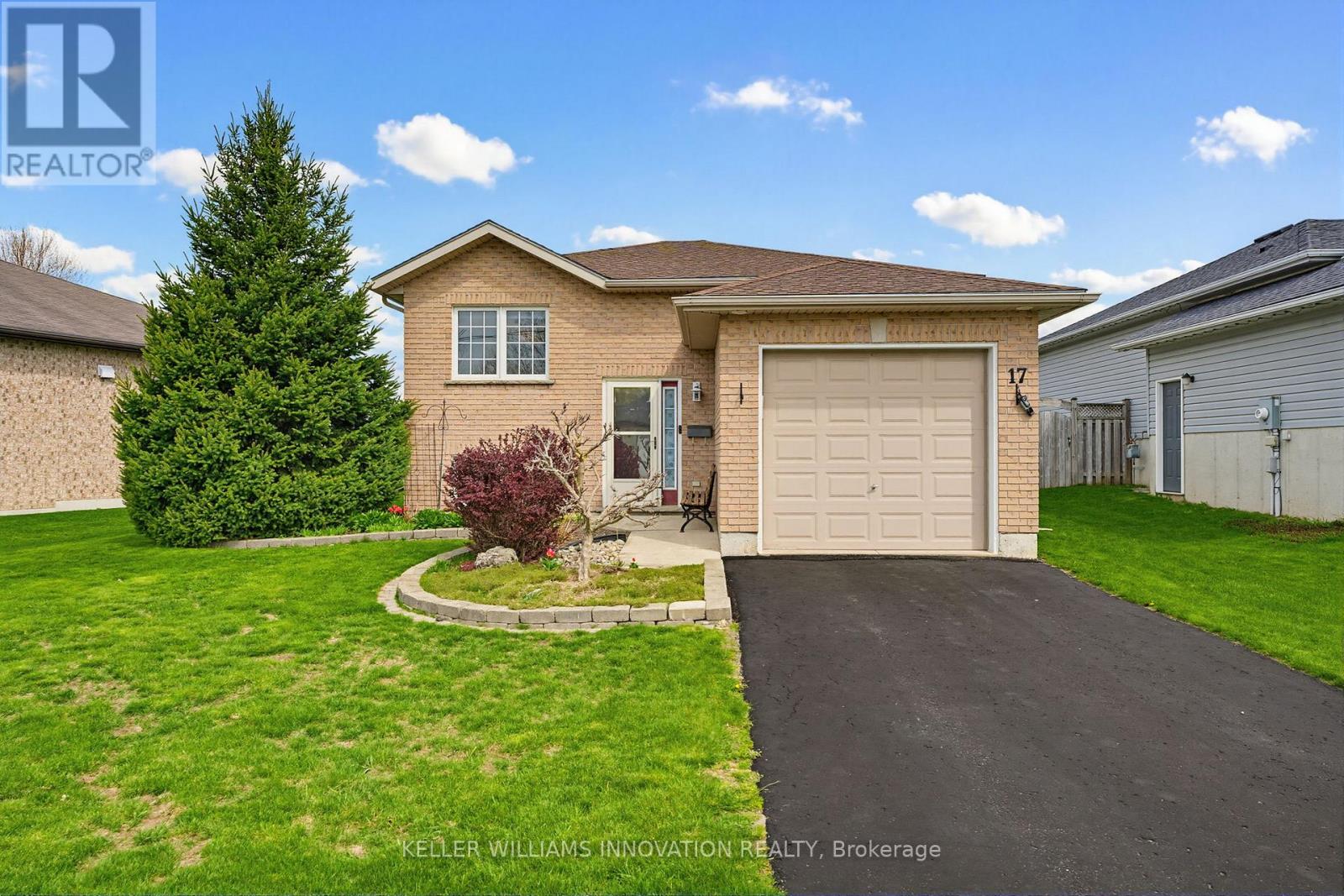 Detached at 17 BARNETT STREET W, North Perth (Listowel)