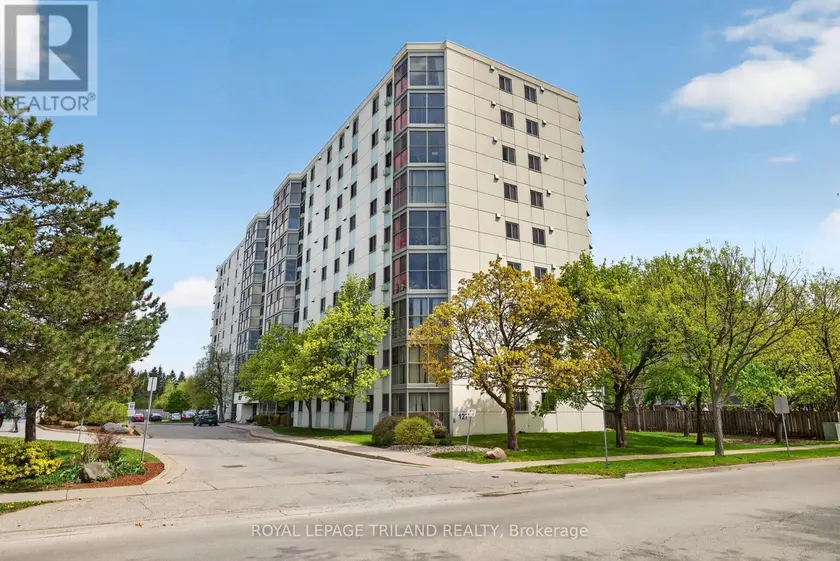 Apartment at 810 - 127 BELMONT DRIVE, London South