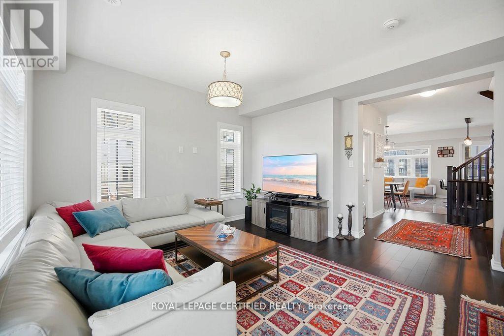Townhouse at 75 BORERS CREEK CIRCLE, Hamilton