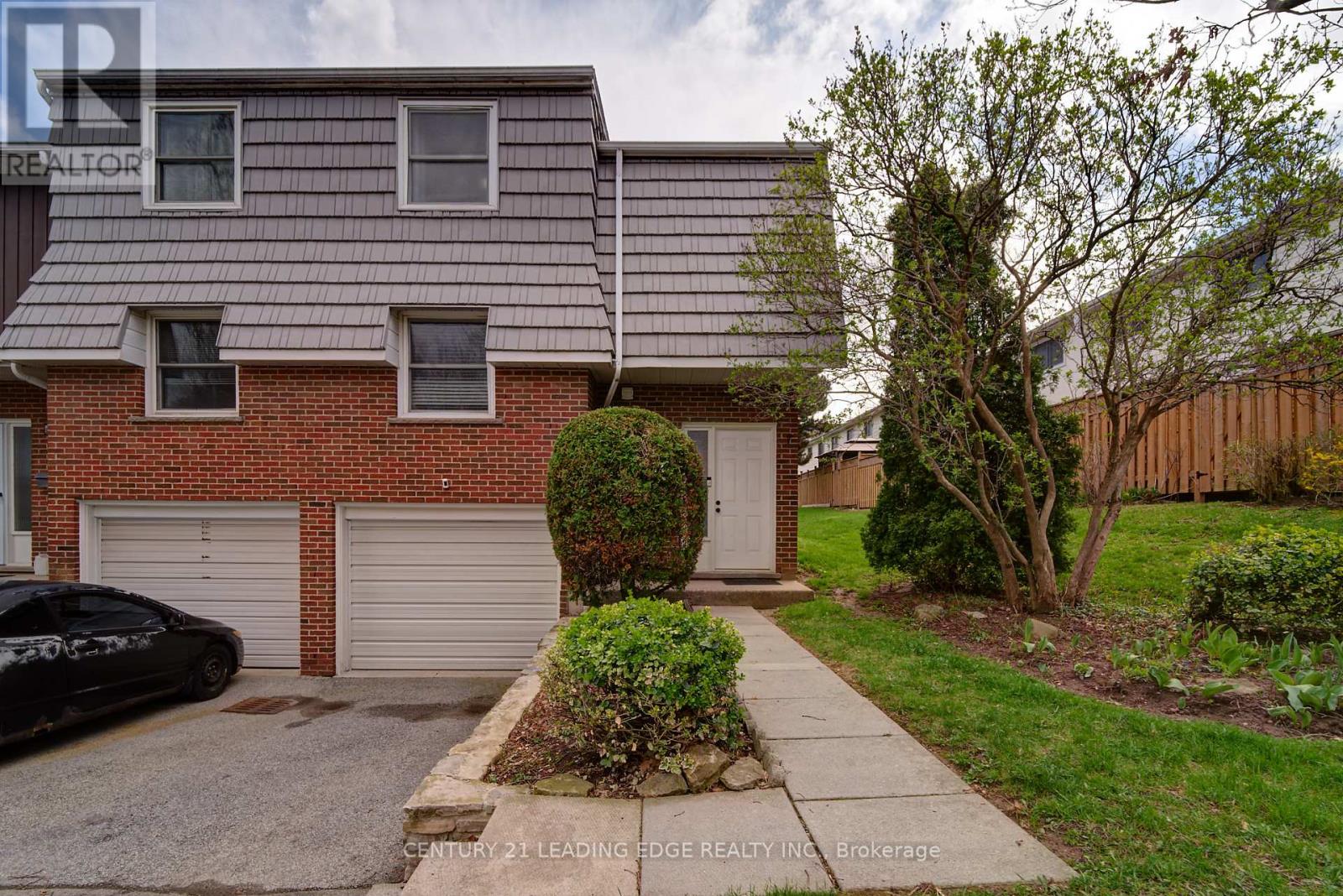 Townhouse at 8 - 85 ALBRIGHT ROAD, Hamilton (Vincent)