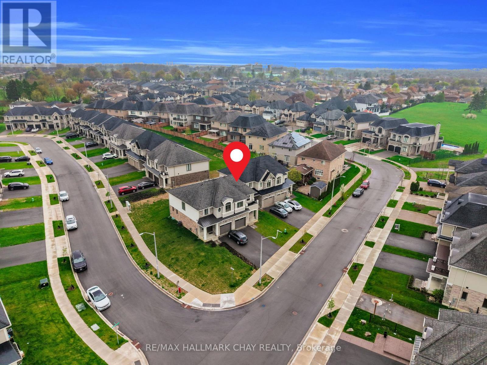 Semi-Detached/Link at 92 AQUASANTA CRESCENT, Hamilton (Ryckmans)