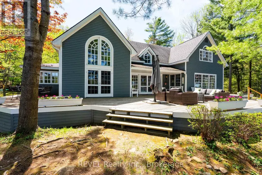 Detached at 14-M72 GRANDVIEW ISLAND, Muskoka Lakes
