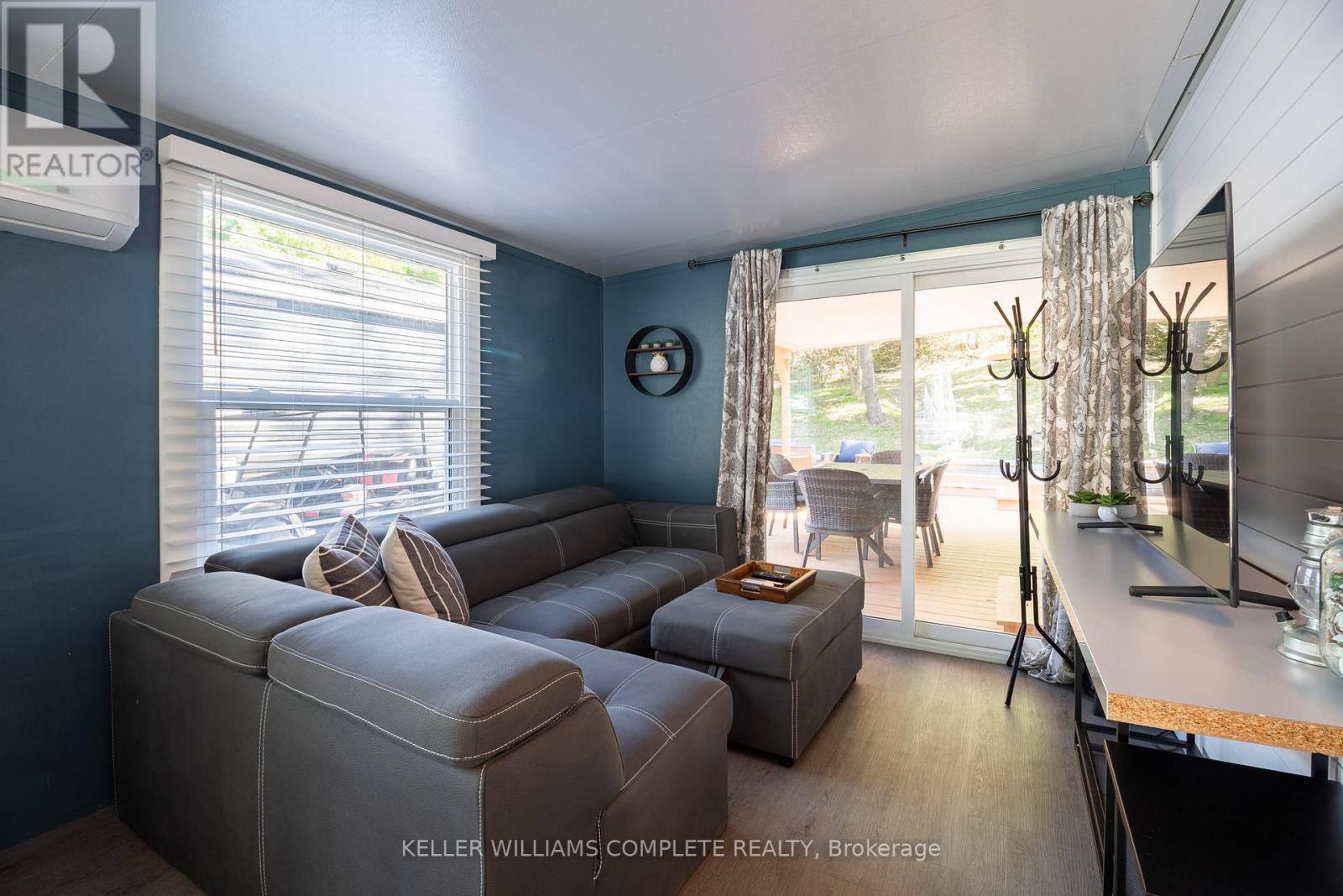 Detached at 12 VALLEY LANE, Port Colborne