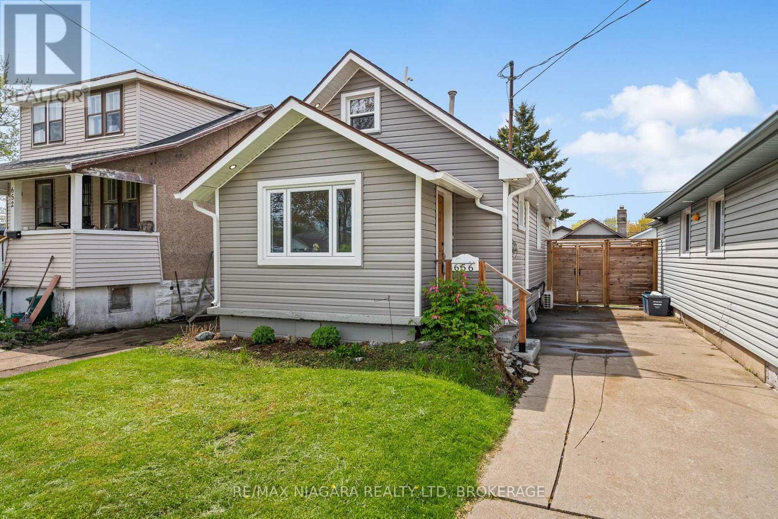 Detached at 656 STEELE STREET, Port Colborne (Main Street)