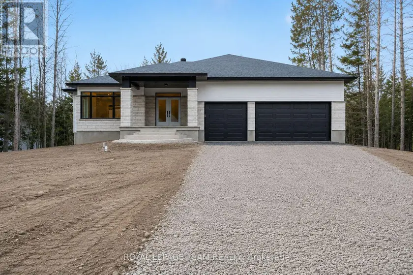 Detached at 63 HOGAN DRIVE, McNab/Braeside