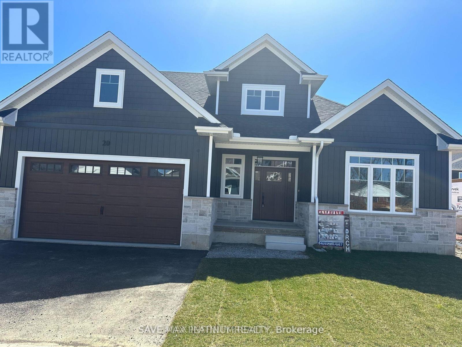 Detached at 20 - 68 CEDAR STREET, Brant (Paris)