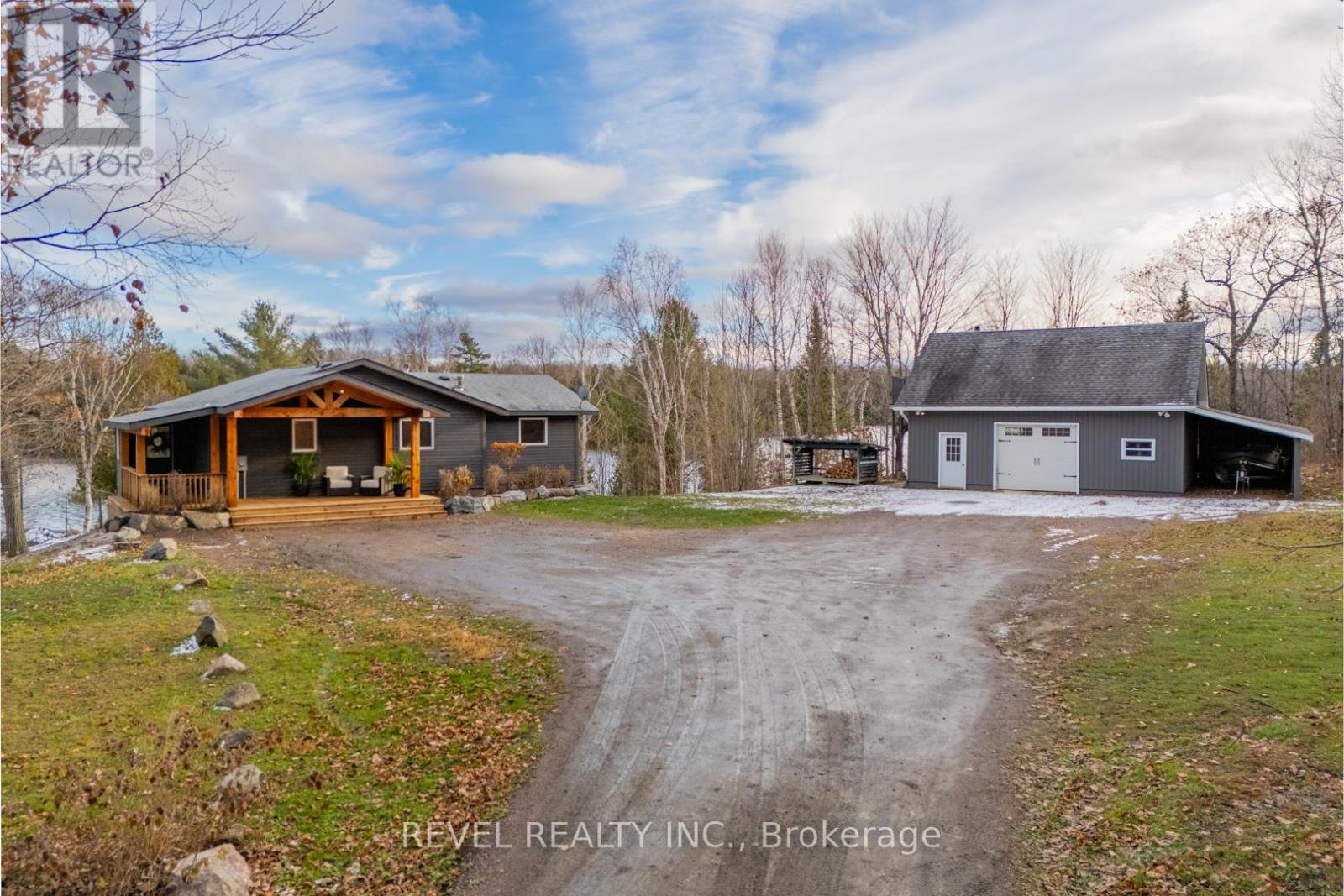 Detached at 300 GREEN LANE, Whitestone (Hagerman)