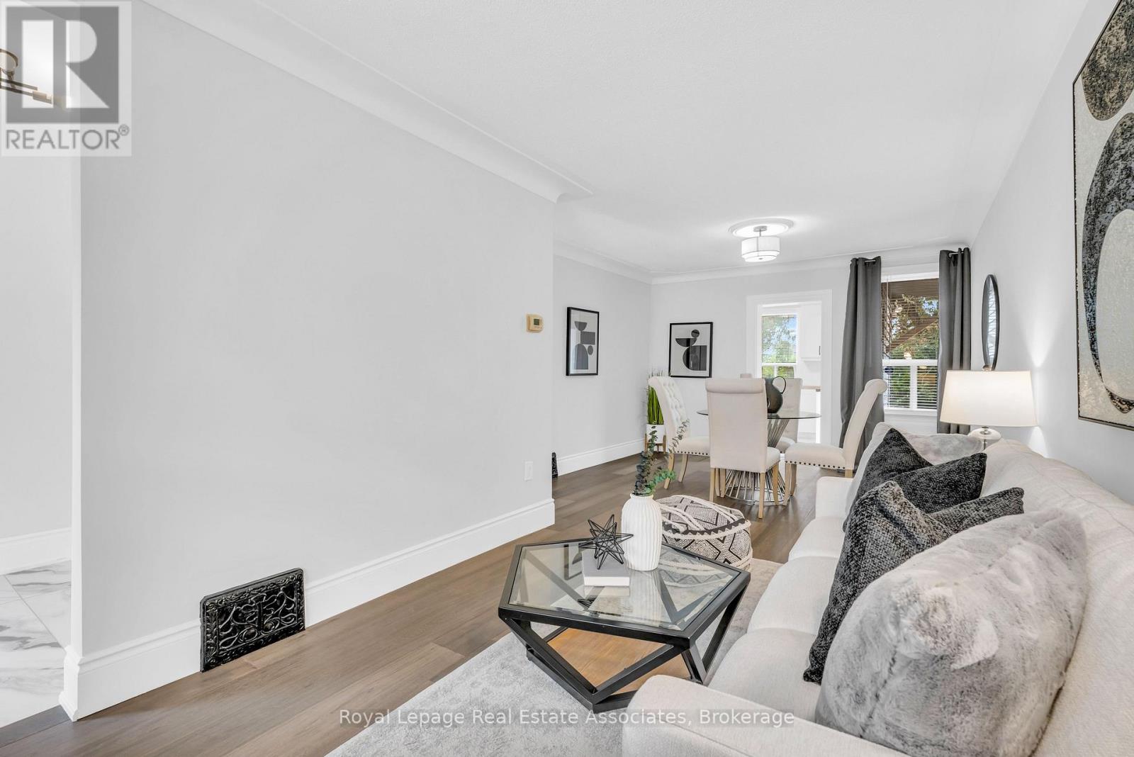 Detached at 10 GORDON STREET, Hamilton