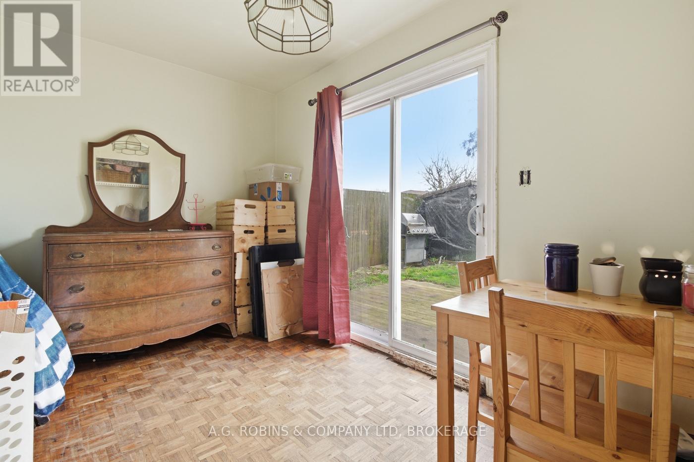 Detached at 29 LANARK CRESCENT, St. Catharines