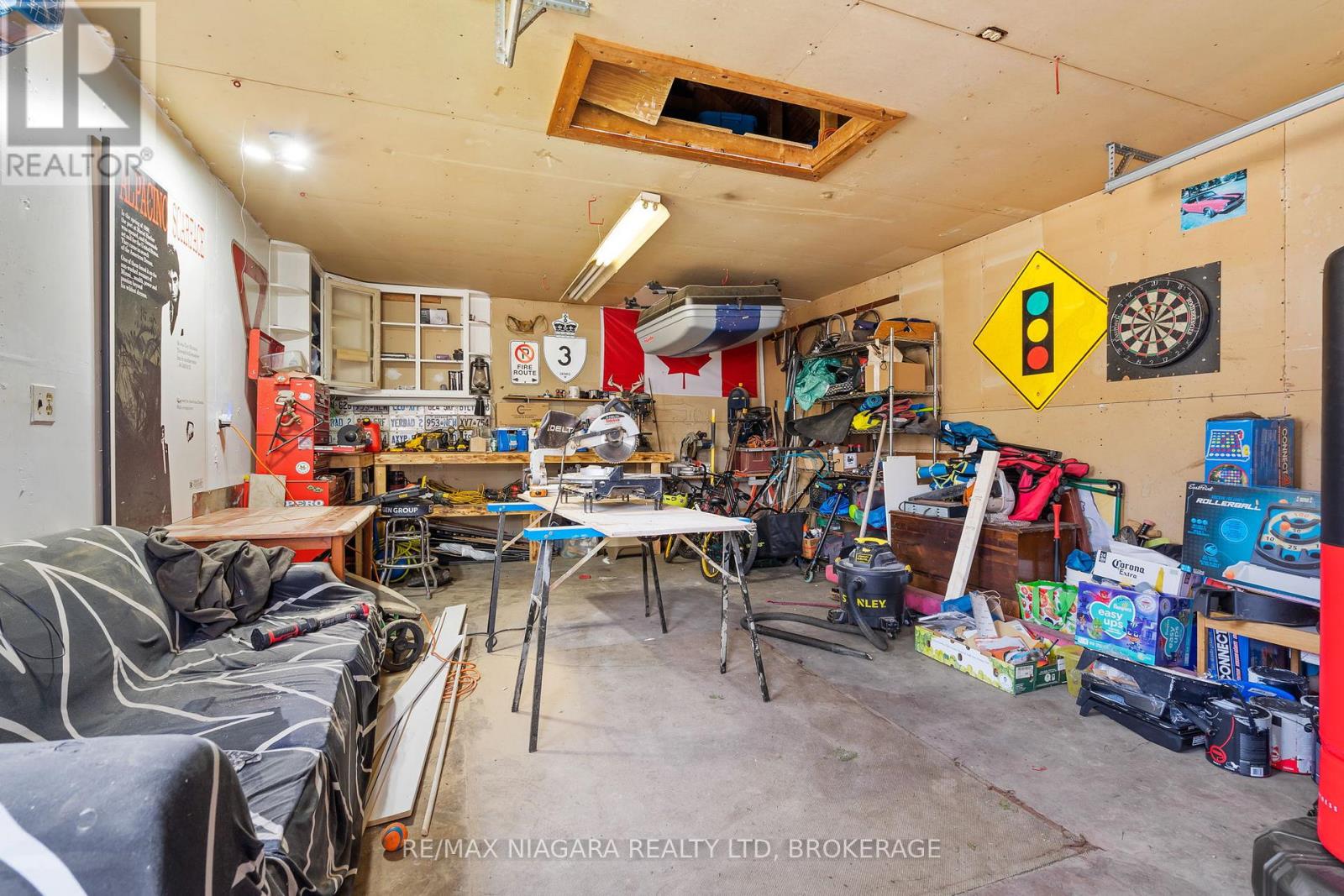 Detached at 35 DEERE STREET, Welland