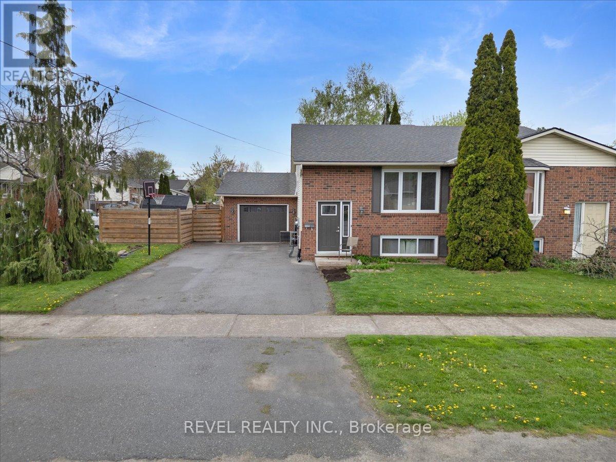 Semi-Detached/Link at 3958 23RD STREET, Lincoln (Lincoln-Jordan/Vineland)