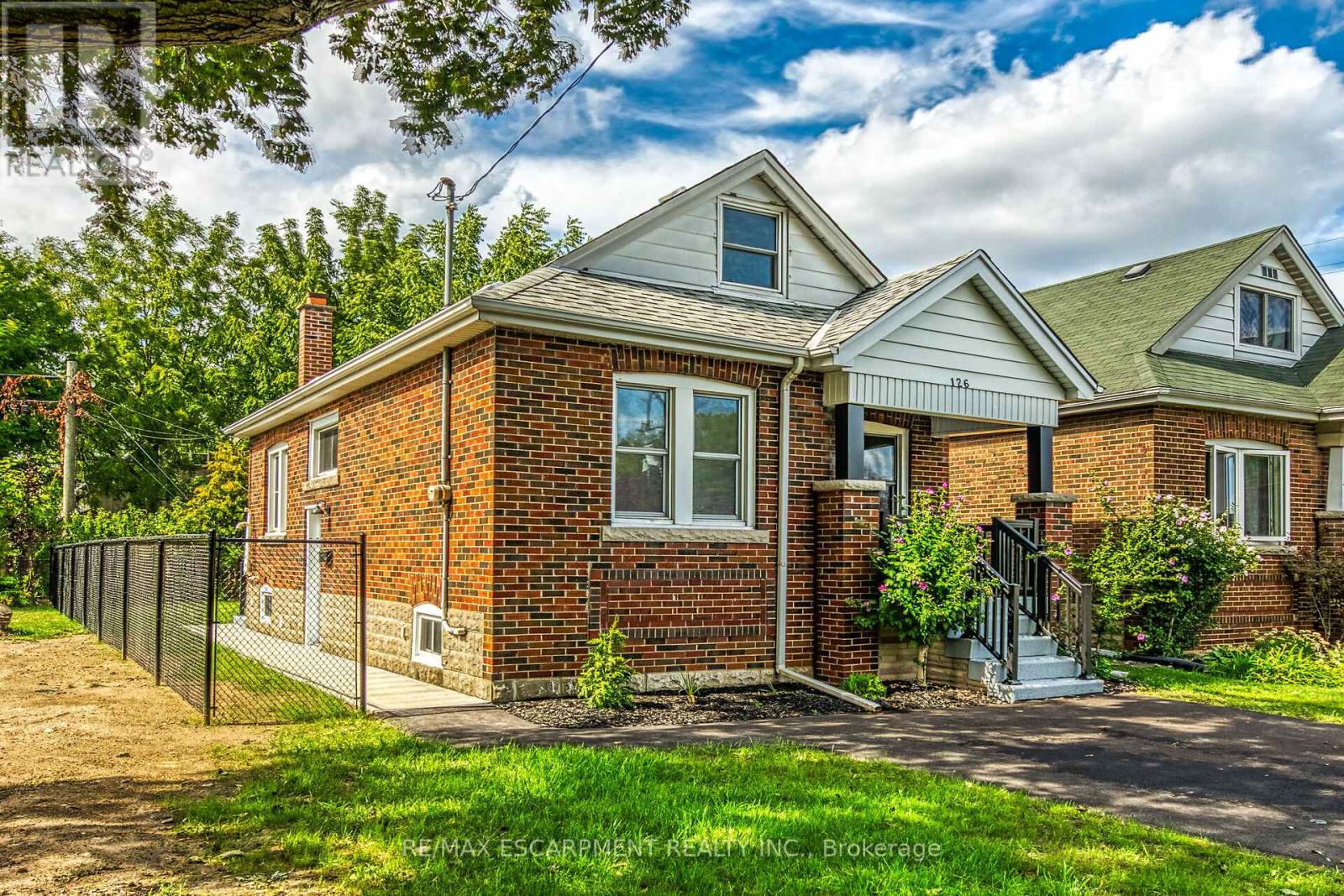 Detached at 126 AUBURN AVENUE, Hamilton (Bartonville)