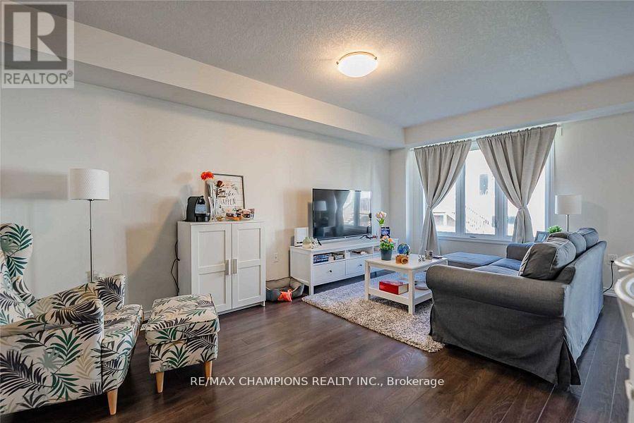 Townhouse at 7732 WHITE PINE CRESCENT, Niagara Falls
