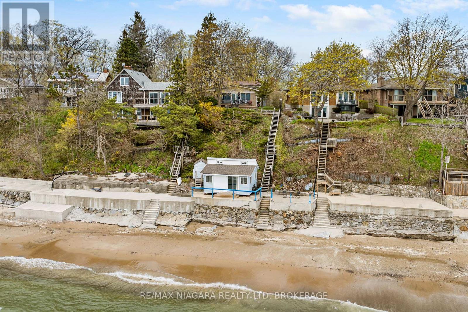 Detached at 10419 LAKESHORE ROAD, Wainfleet (Lakeshore)