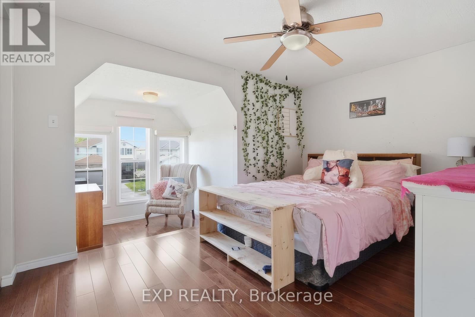 Detached at 195 GREEN VISTA DRIVE, Cambridge