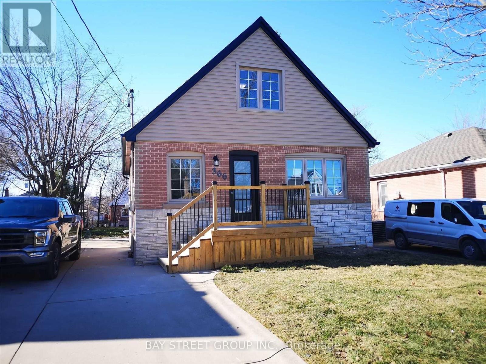 Detached at LOWER - 366 EAST 23RD STREET, Hamilton (Burkholme)