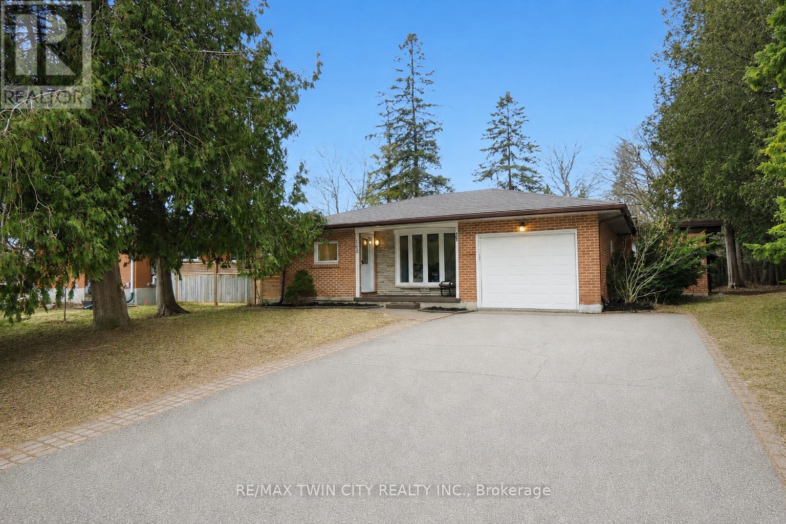 Detached at 163 PINEGROVE CRESCENT, Waterloo