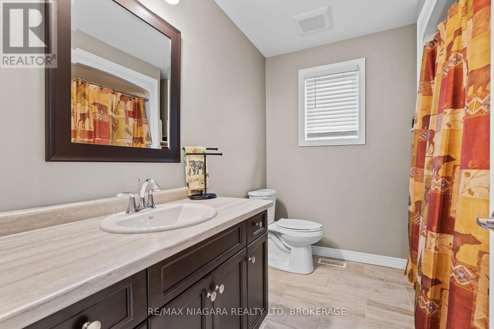 Detached at 228 LINCOLN STREET, Welland