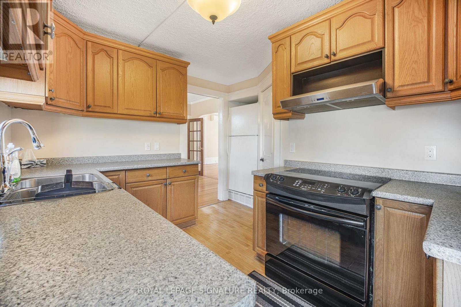 Detached at 141 YORK STREET, St. Catharines