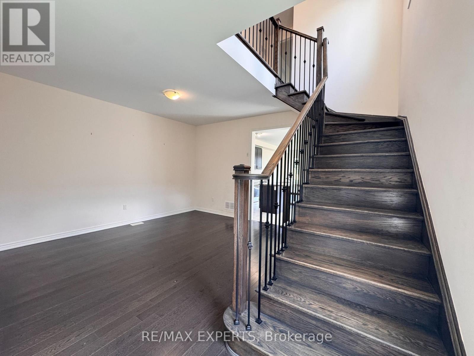 Semi-Detached/Link at 44 HEMING TRAIL, Hamilton