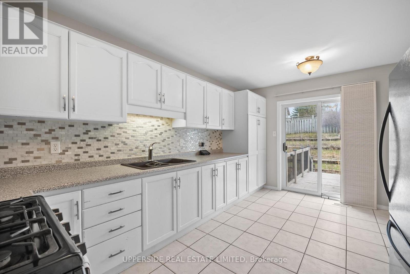 Detached at 69 ABBEYWOOD CRESCENT, Guelph