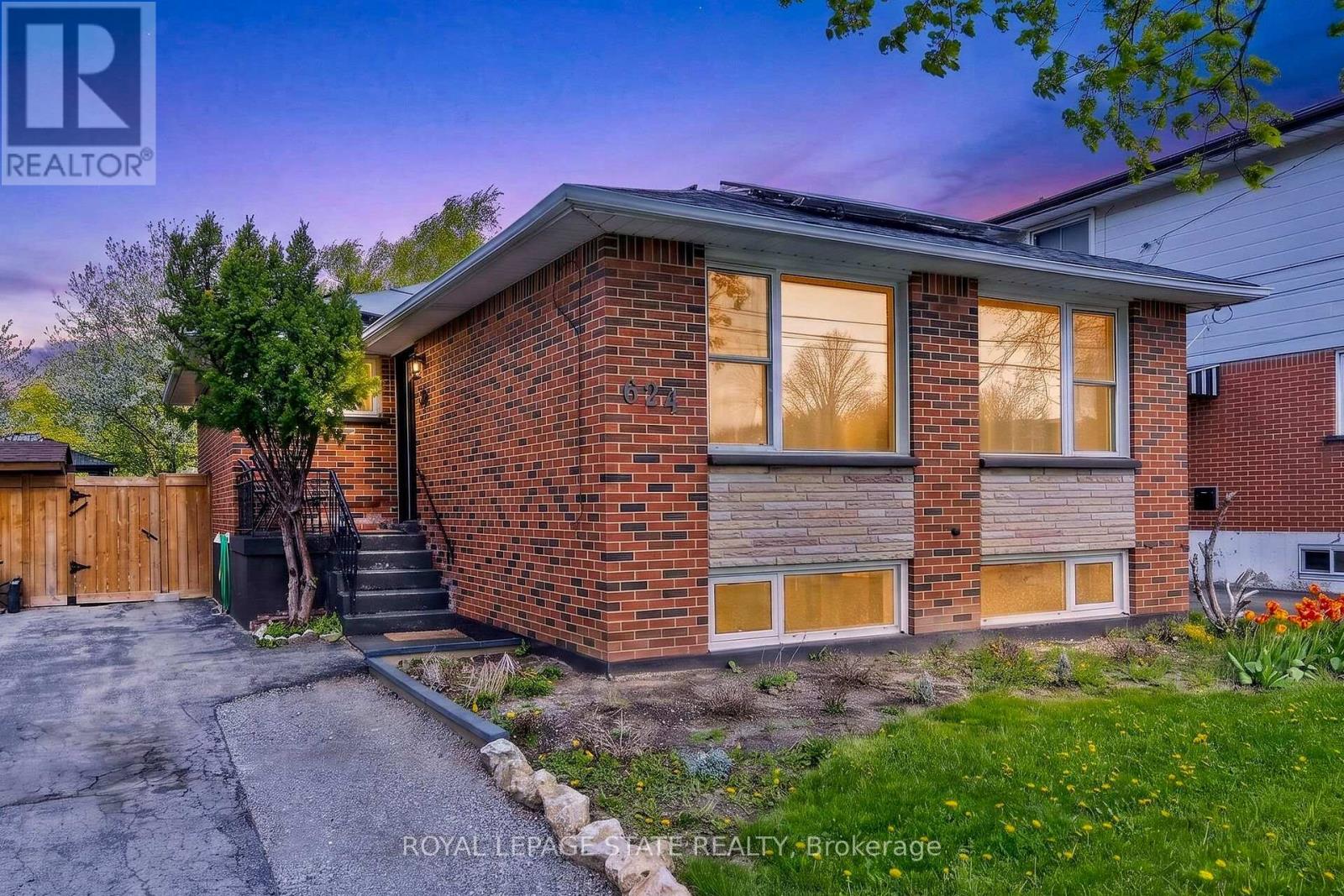 Detached at 624 UPPER OTTAWA STREET, Hamilton (Hampton Heights)
