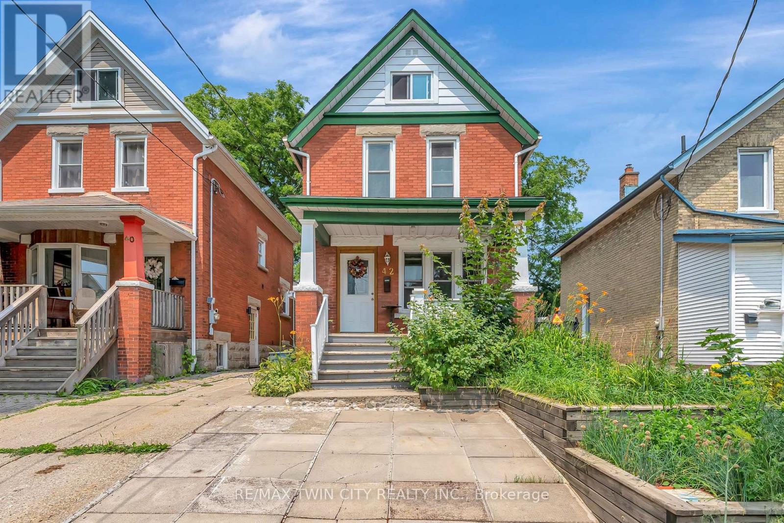 Detached at 42 SHANLEY STREET, Waterloo