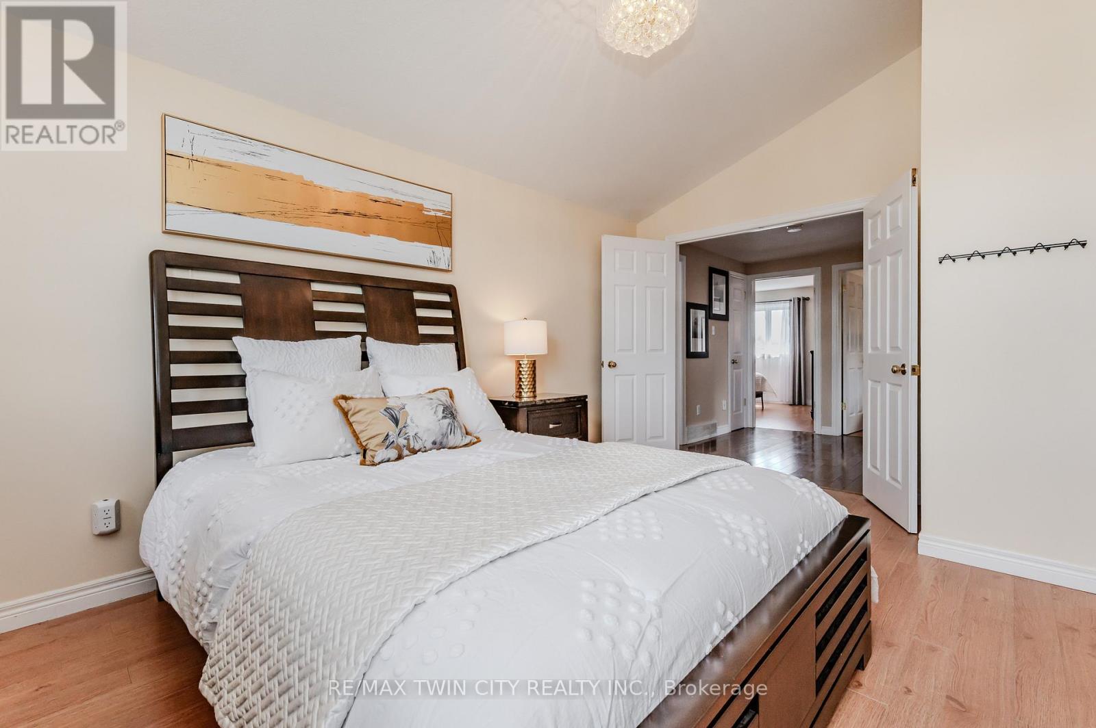 Detached at 132 DAIMLER DRIVE, Kitchener