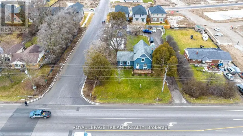 Detached at 3077 WHITE OAK ROAD, London South