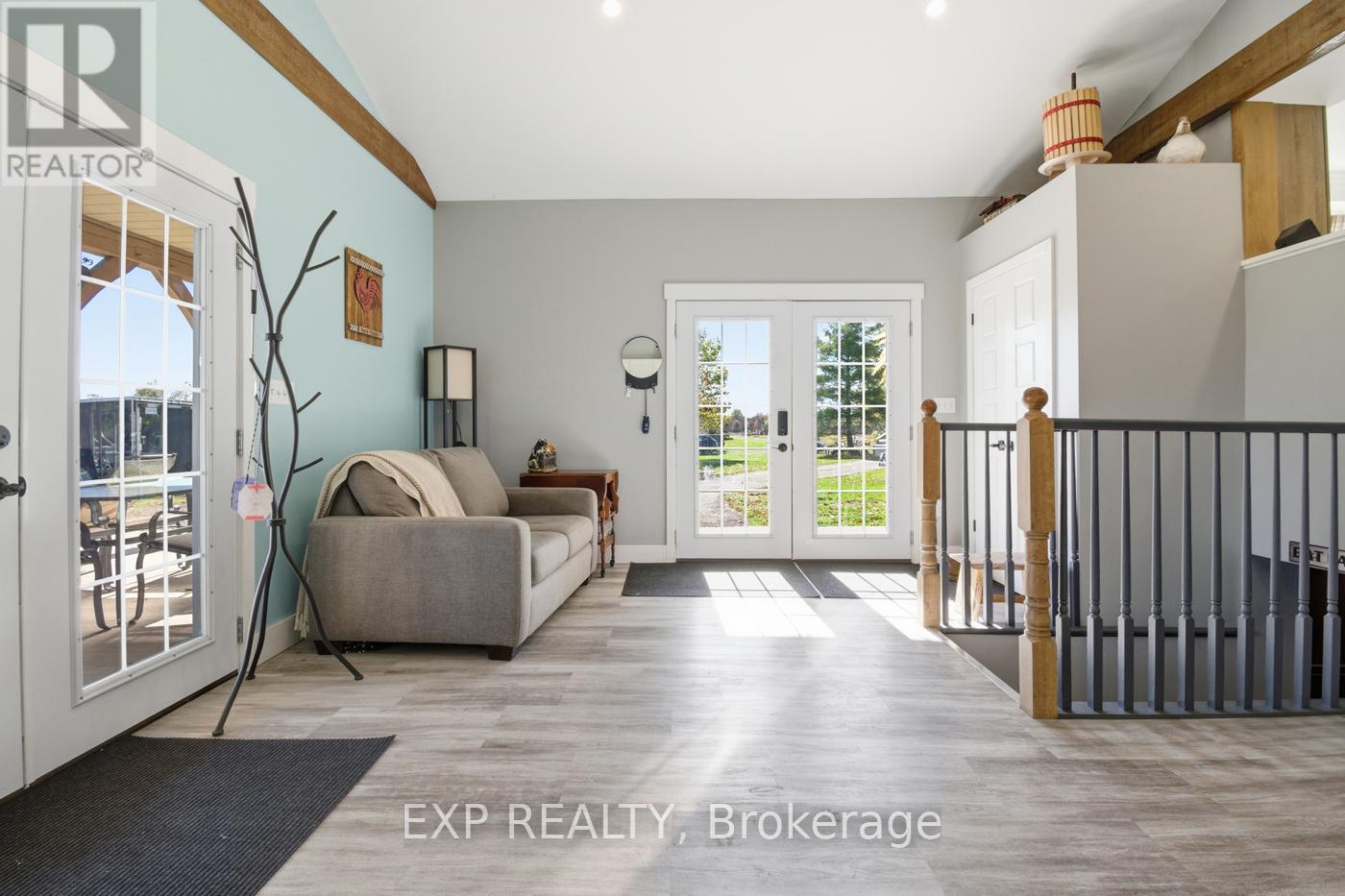 Detached at 9043 RIDGE ROAD, Niagara Falls