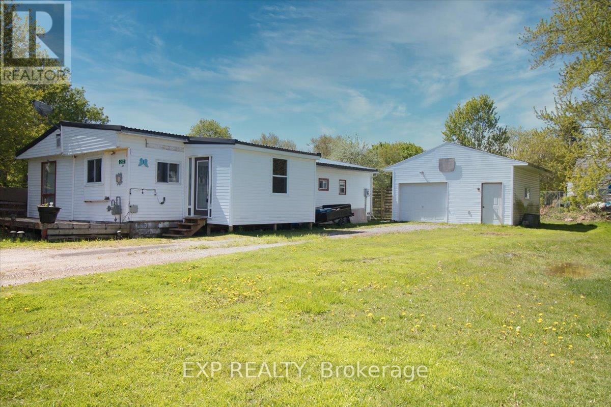 Detached at 252 QUEEN STREET, Chatham-Kent (Highgate)