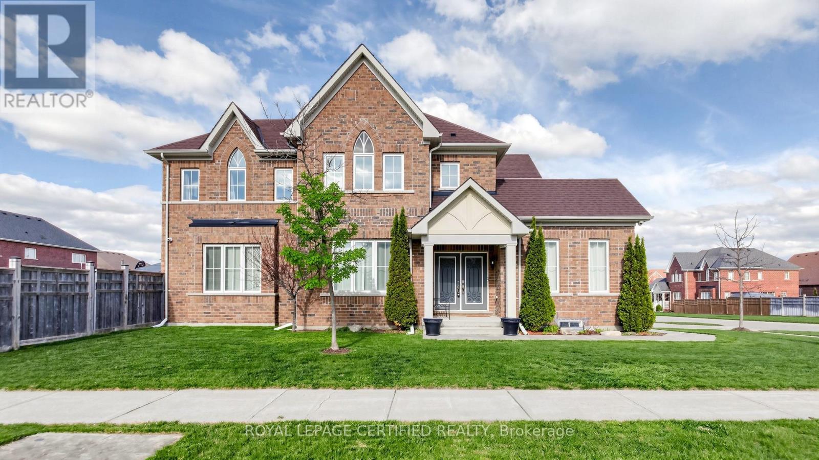 Detached at 1 BENSON AVENUE, Mono
