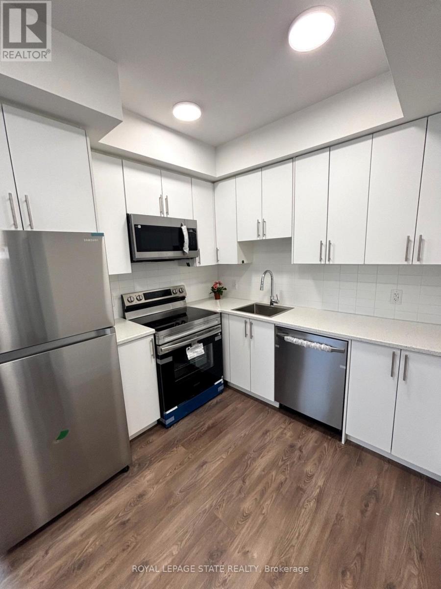 Townhouse at 120 - 6638 MCLEOD ROAD, Niagara Falls