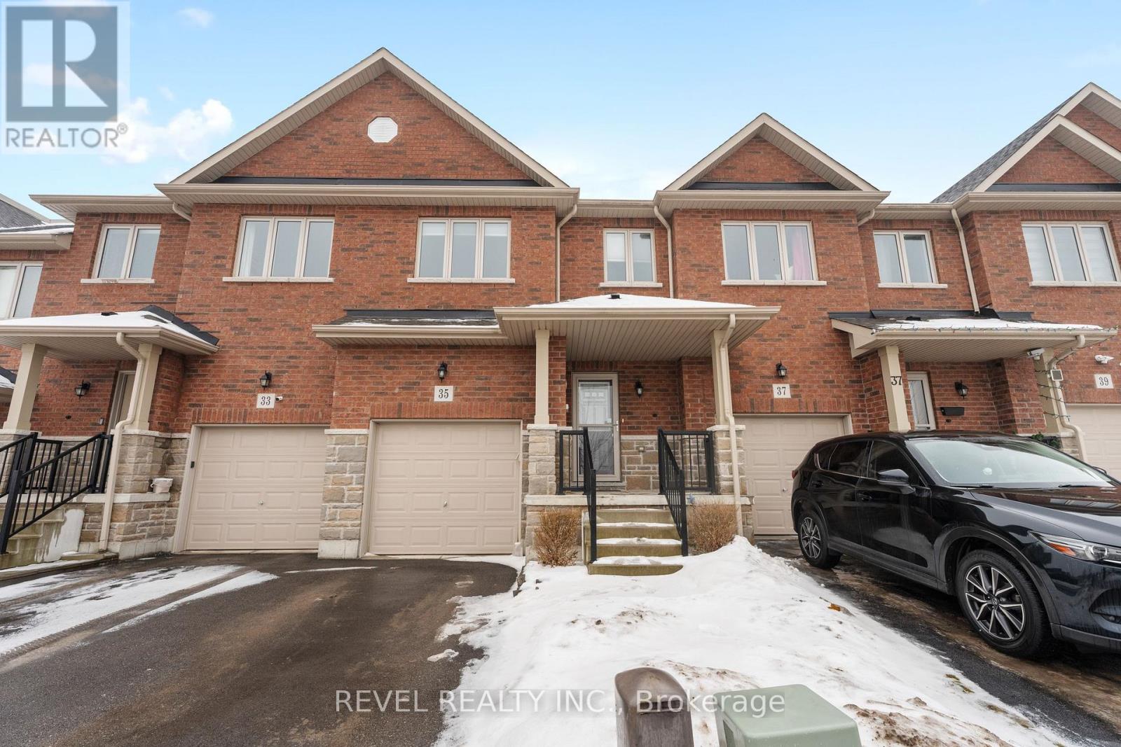 Townhouse at 35 SUNSET WAY, Thorold (Rolling Meadows)