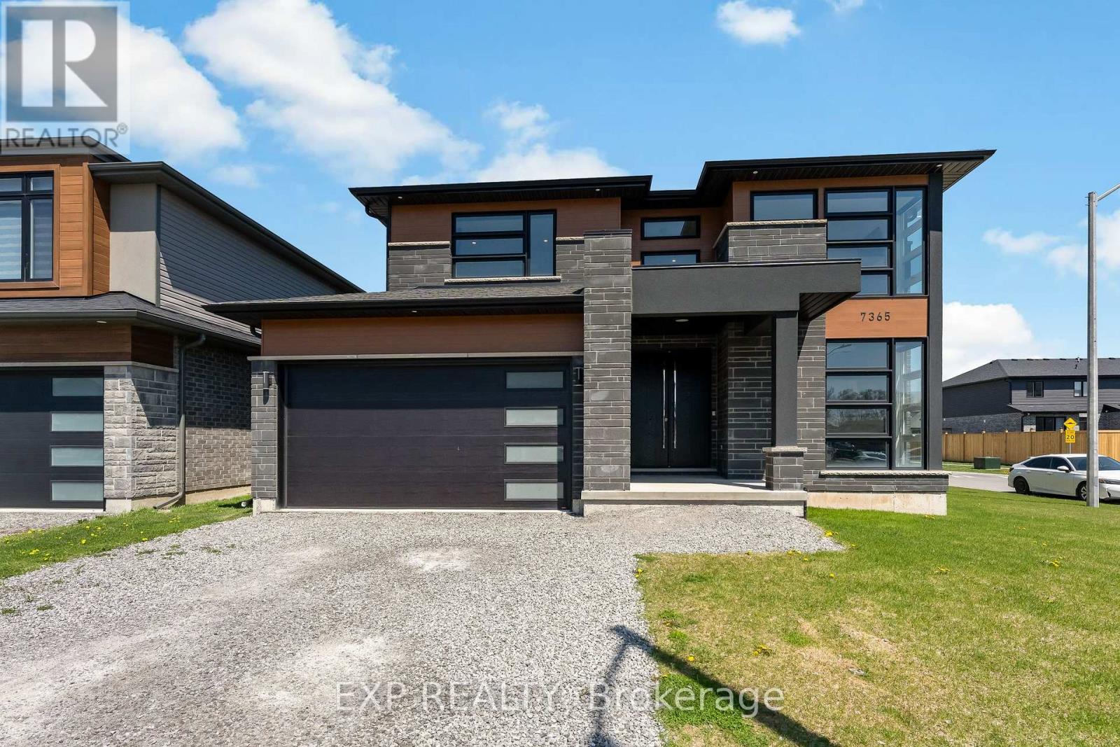 Detached at 7365 JONATHAN DRIVE, Niagara Falls (Brown)