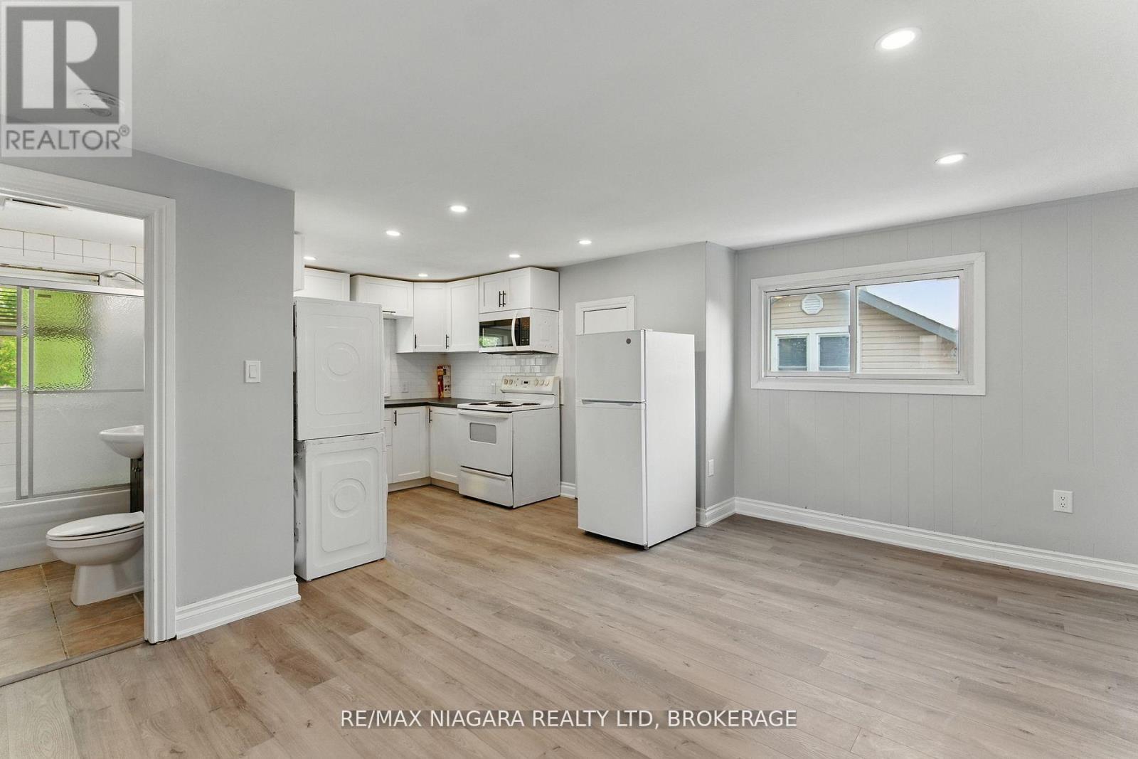 Other at 1 - 290 SCHOLFIELD AVENUE S, Welland