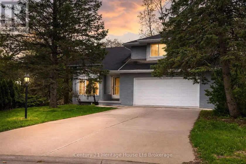 Detached at 86 LYSANDA COURT, London South